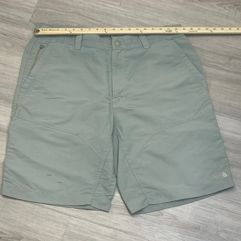The North Face Shorts Mens 40‎ Mint Green Cargo Flat Front Outdoor Hike *Read*